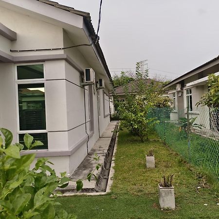 Nouri'S Homestay Melaka Exterior photo